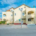 Partelj 3 By Interhome Daire *