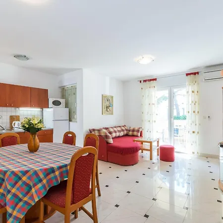 Partelj 3 By Interhome * Vir