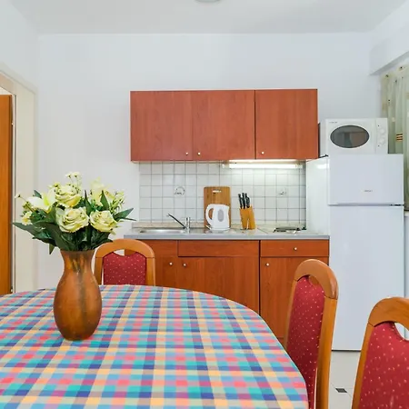 Partelj 3 By Interhome Vir