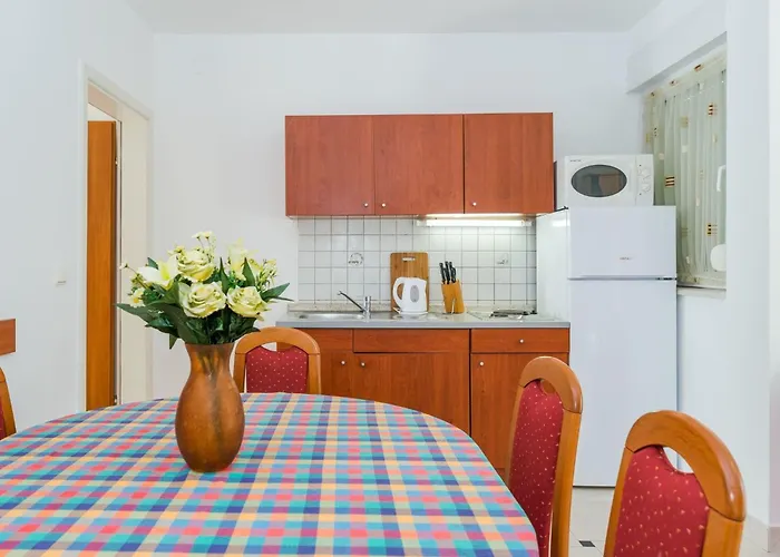 Partelj 3 By Interhome Vir