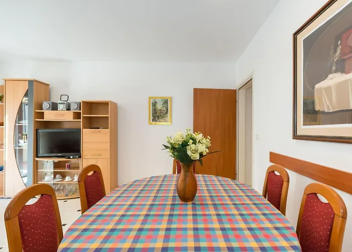 Partelj 3 By Interhome * Vir